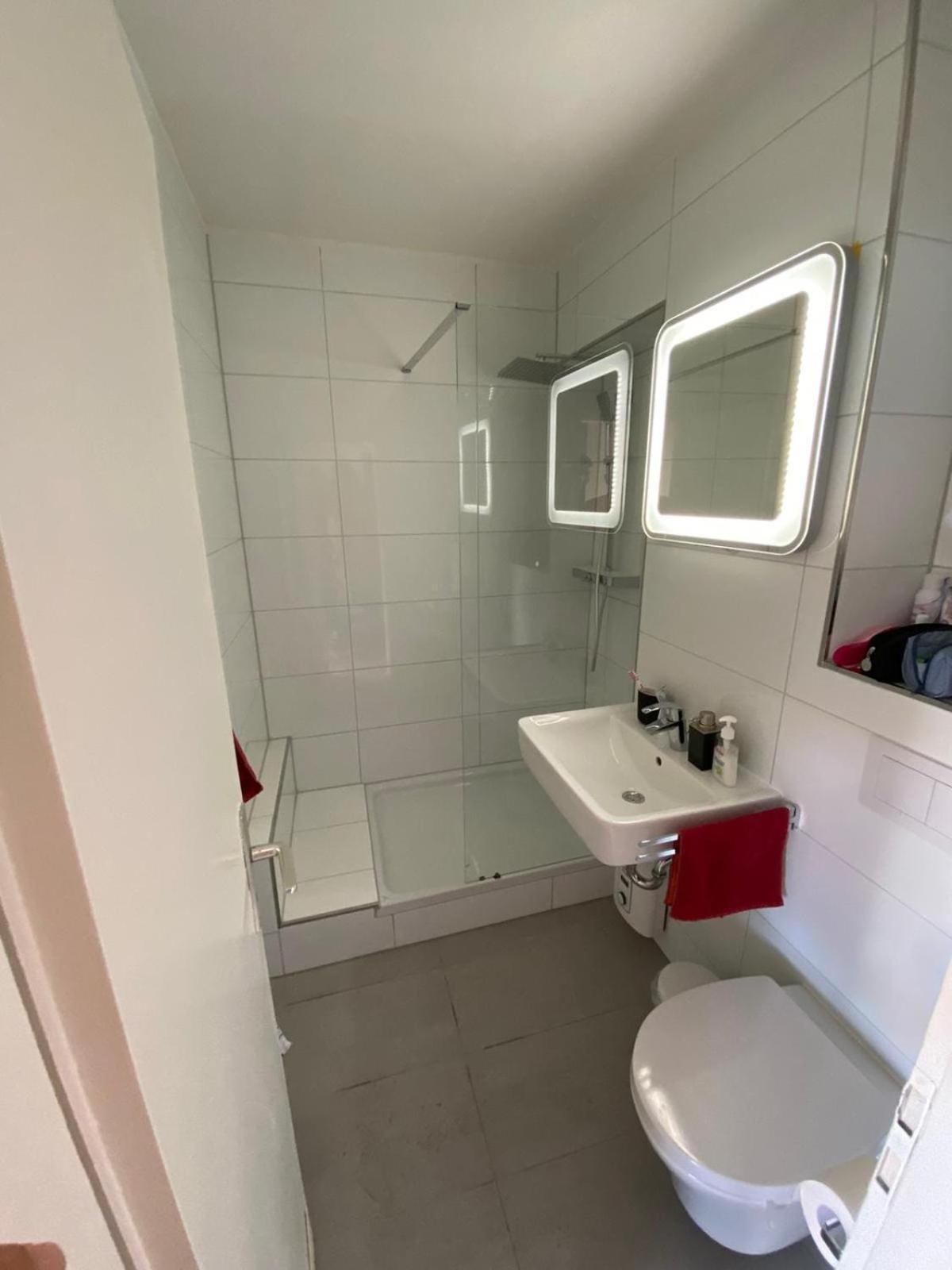 Charming Maisonette With Sun Terrace Appartement Düsseldorf